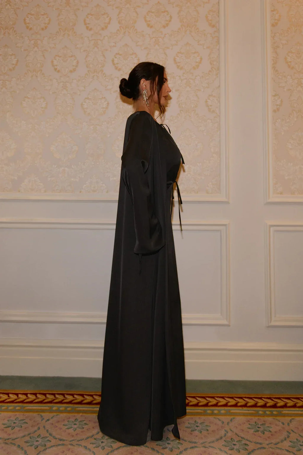 Abaya Studio à Manches Fendues - Noir — Modeen