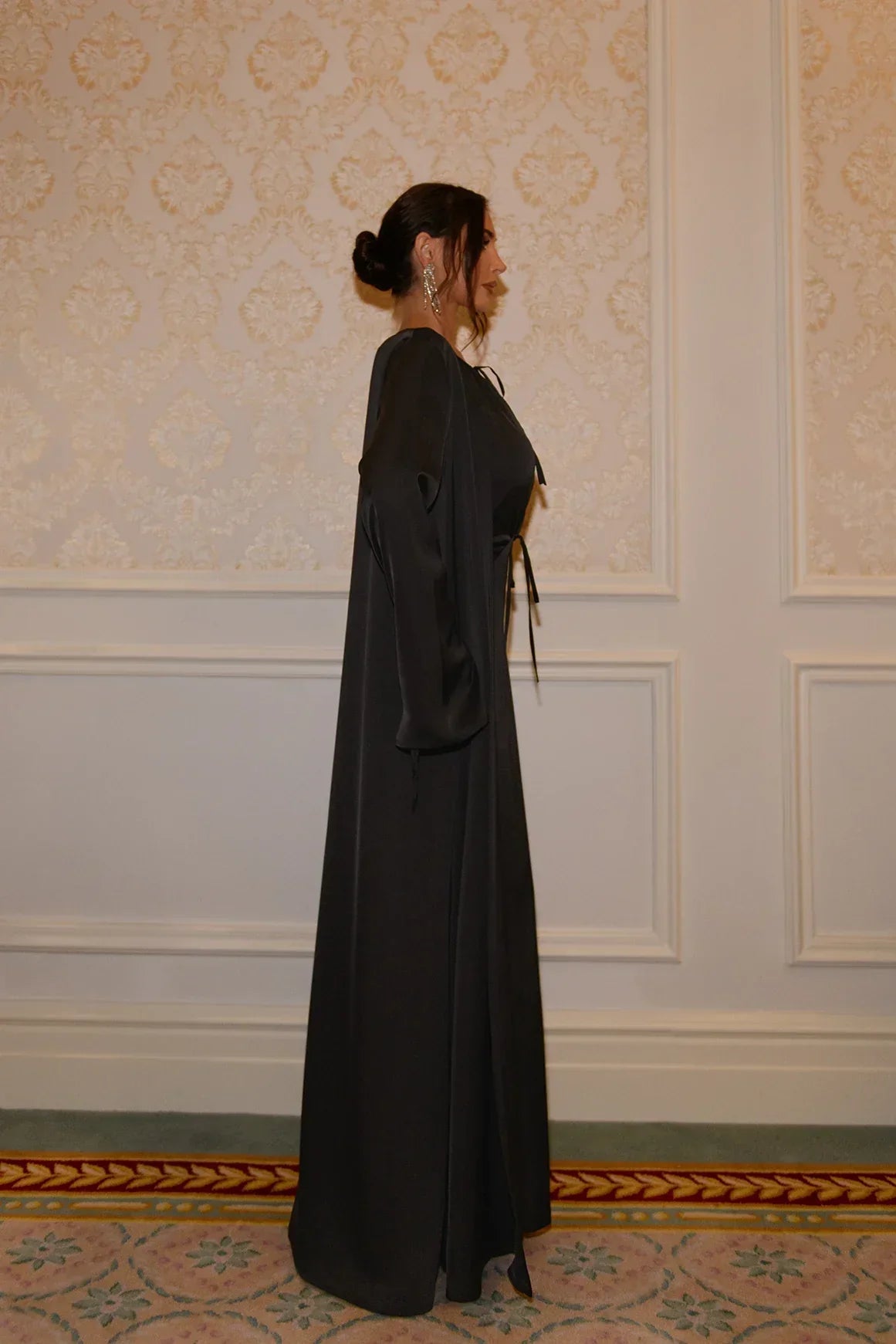Abaya Studio à Manches Fendues - Noir — Modeen