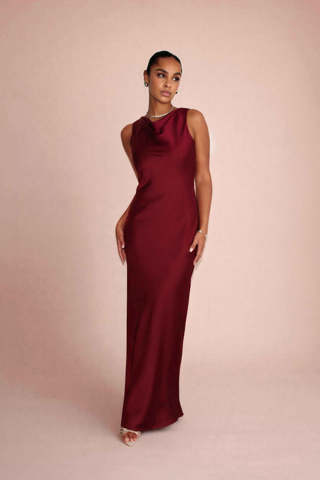Robe Longue à Col Bénitier Haut - Bordeaux — Modeen