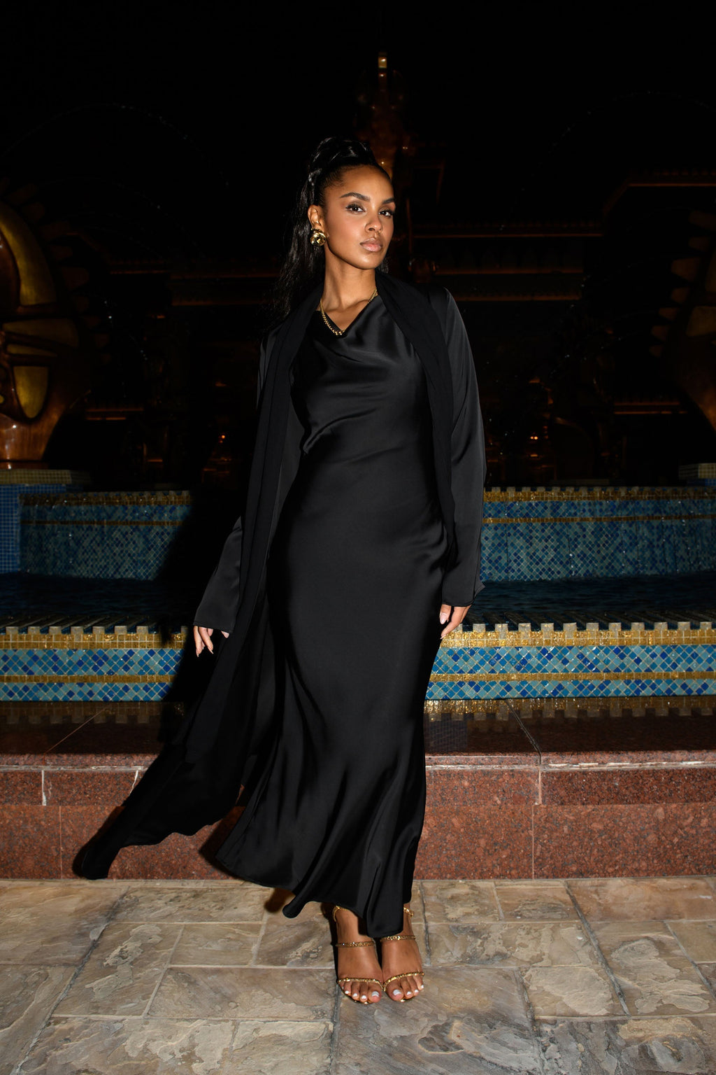 Abaya Studio à Manches Fendues - Noir — Modeen