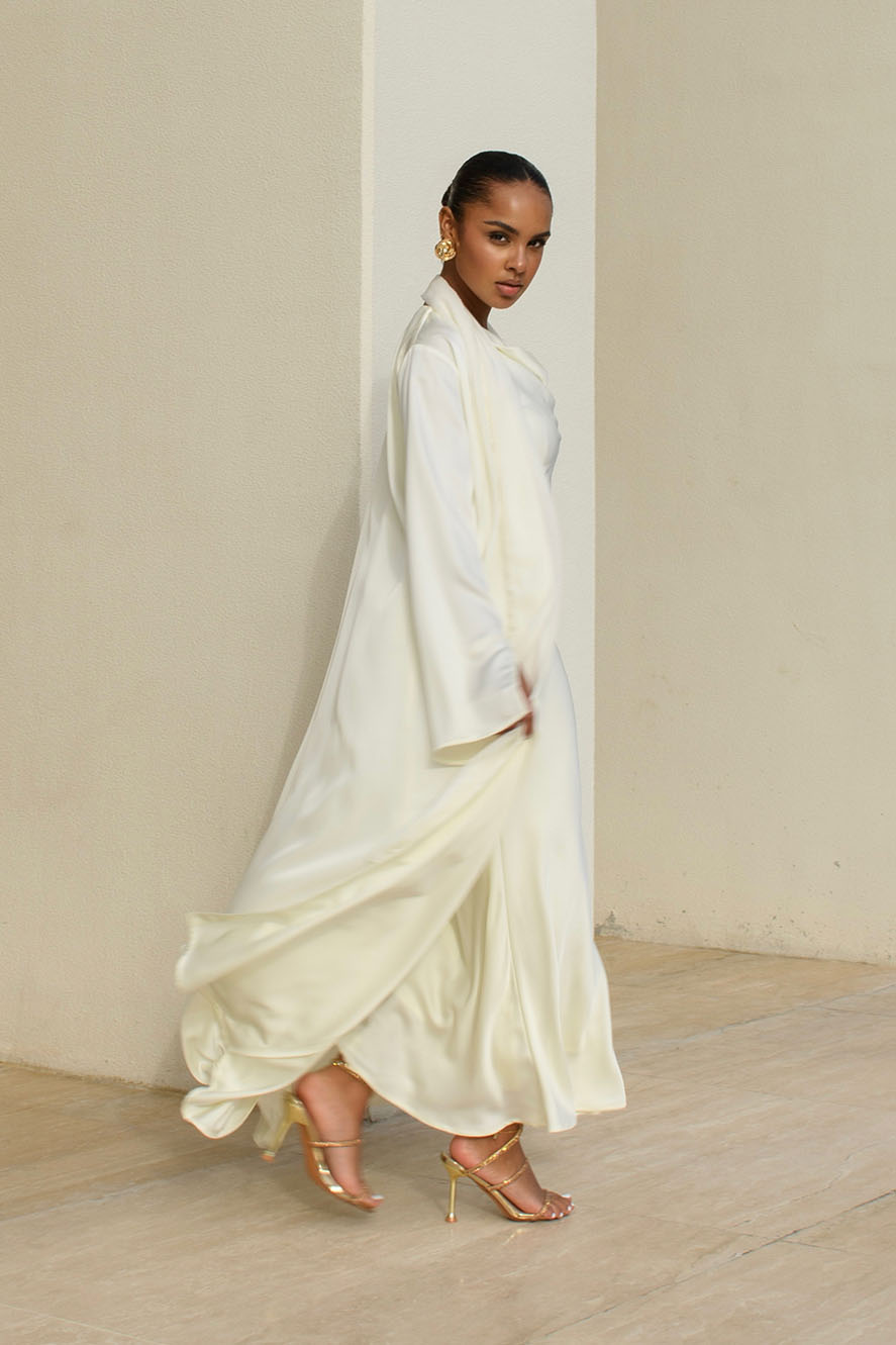 Abaya Studio à Manches Fendues - Crème — Modeen