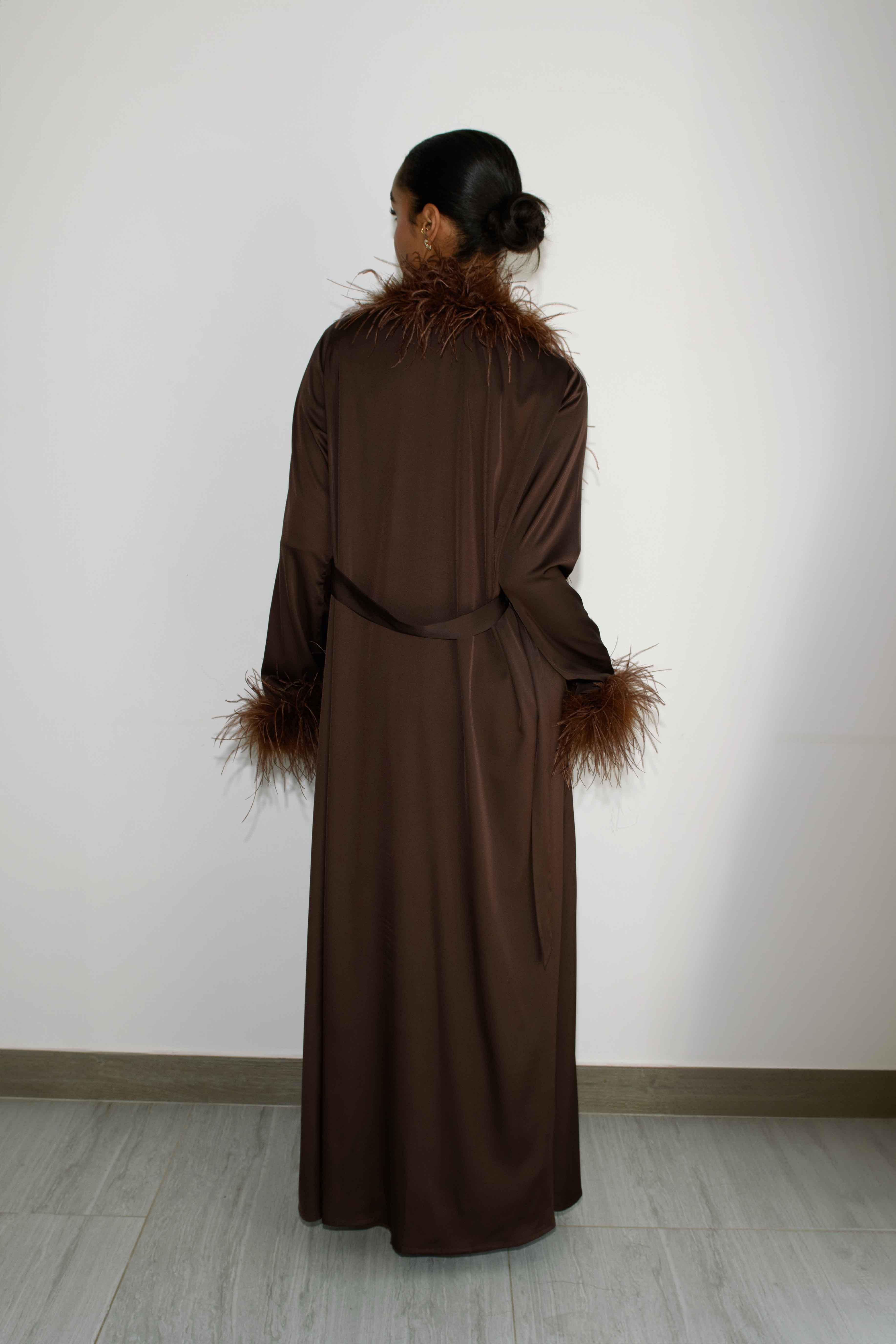 Abaya à Plumes Ceinturée - Chocolat — Modeen