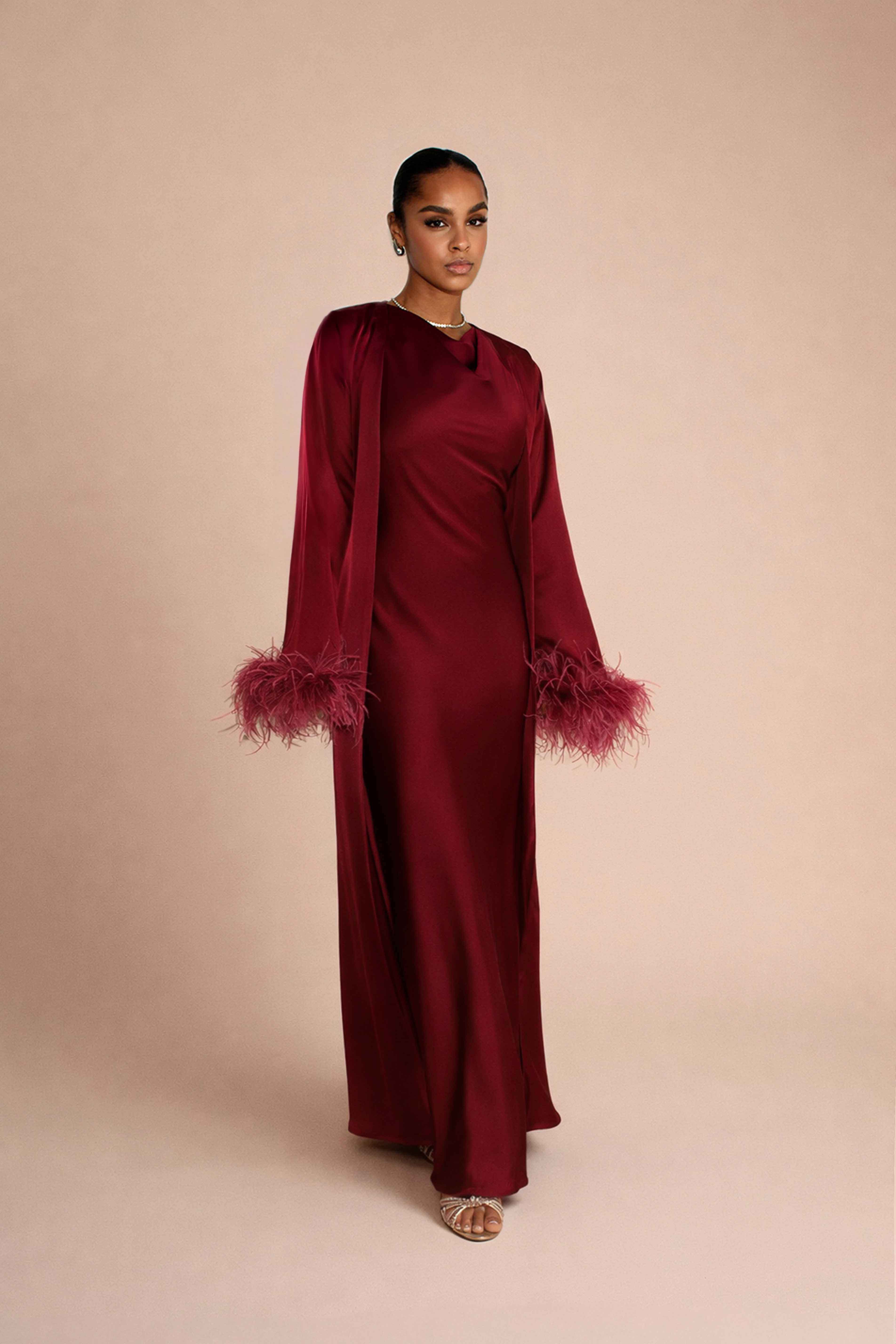 Abaya à Manches en Plumes - Bordeaux — Modeen
