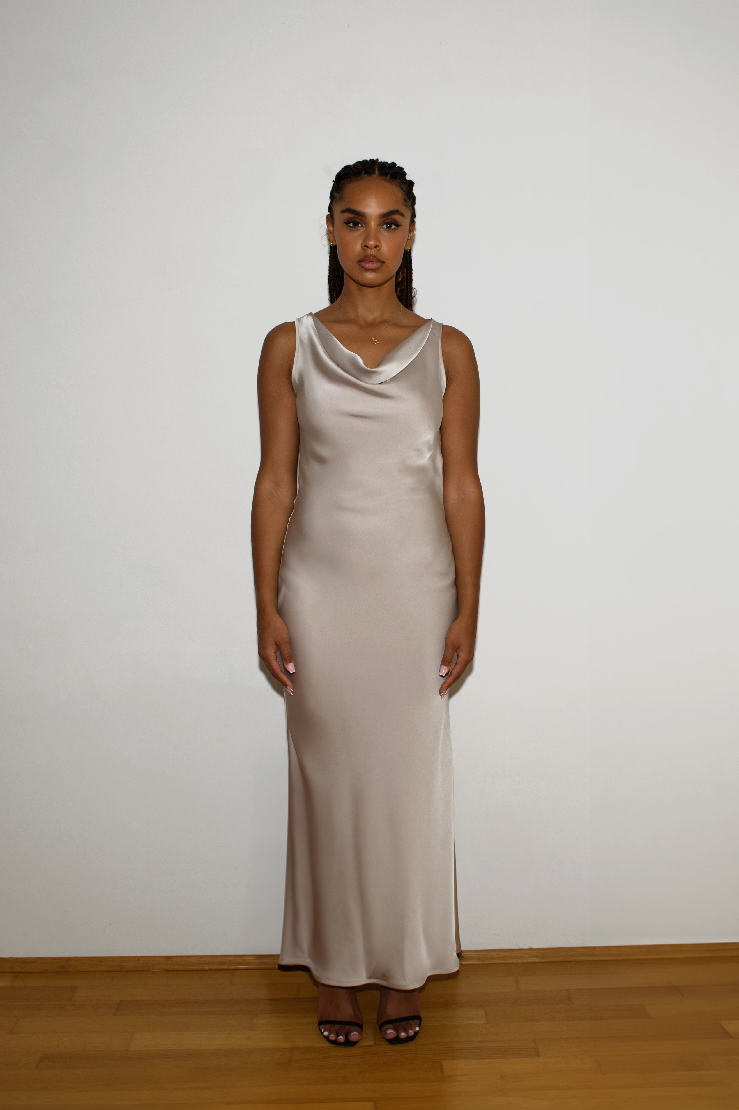 Robe Longue Studio Ruya à Col Bénitier - Champagne — Modeen