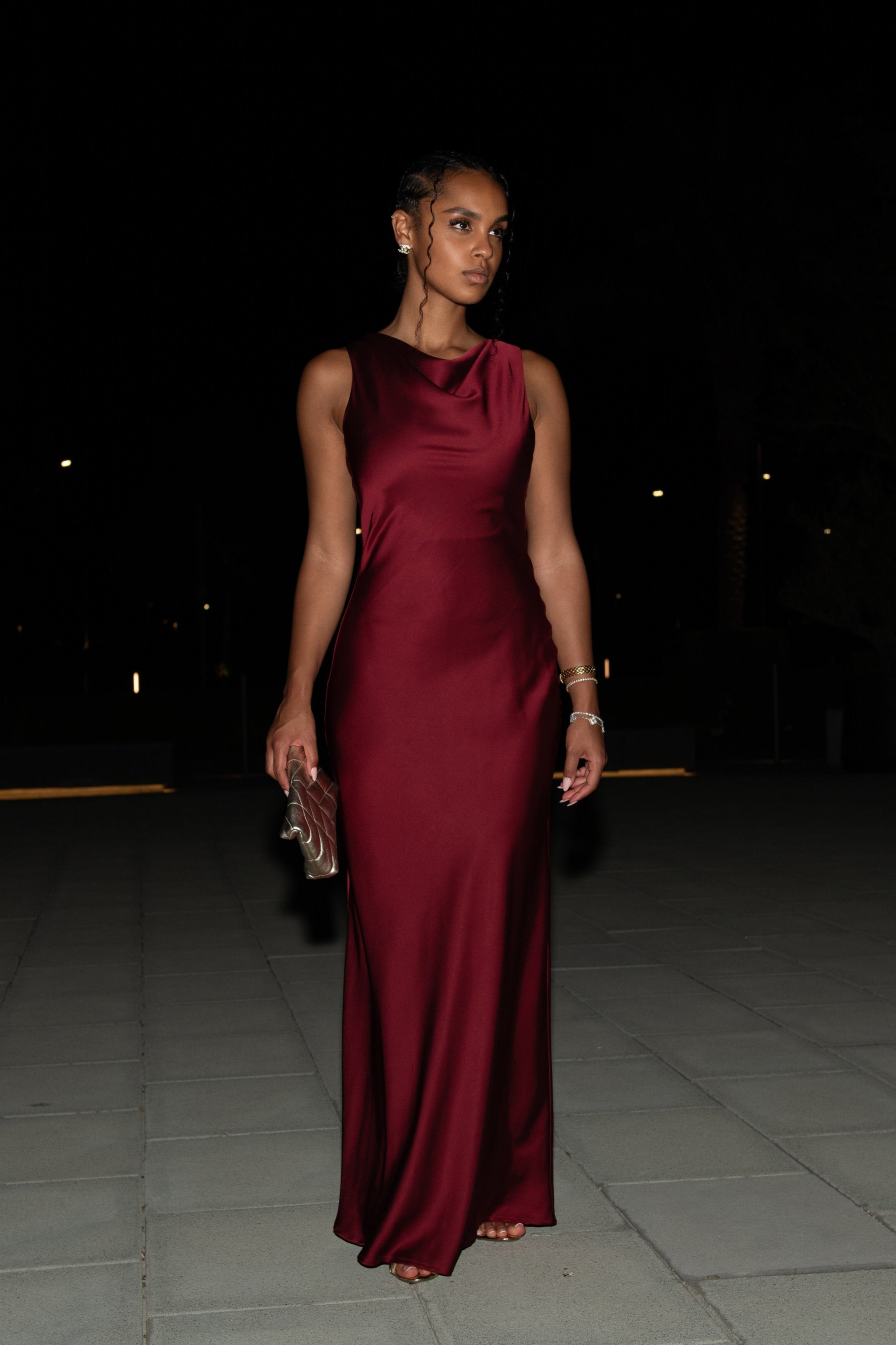 Robe Longue à Col Bénitier Haut - Bordeaux — Modeen