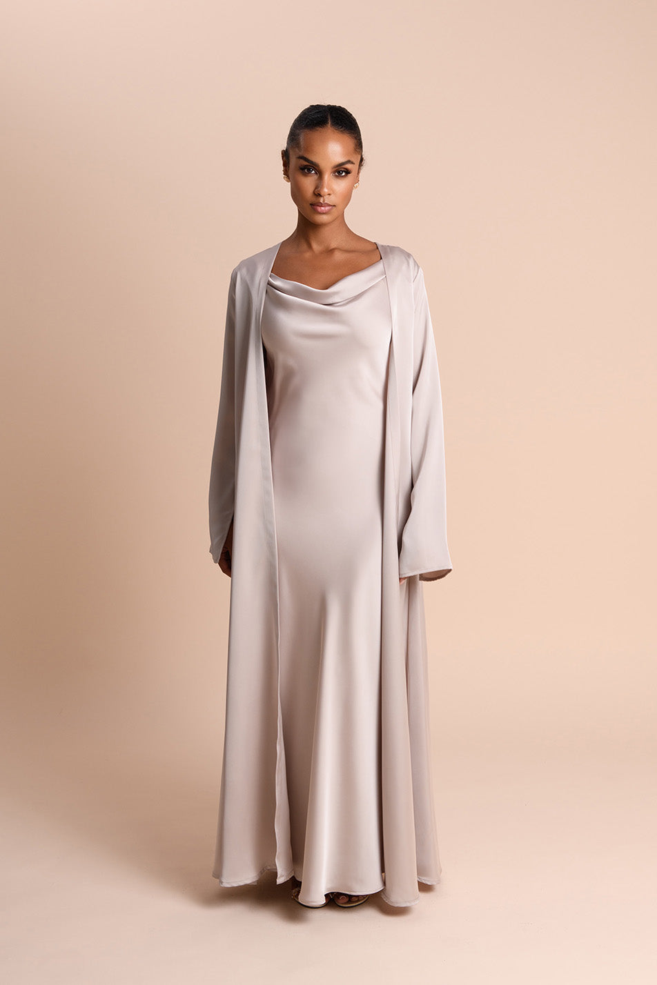 Abaya Studio à Manches Fendues - Champagne — Modeen