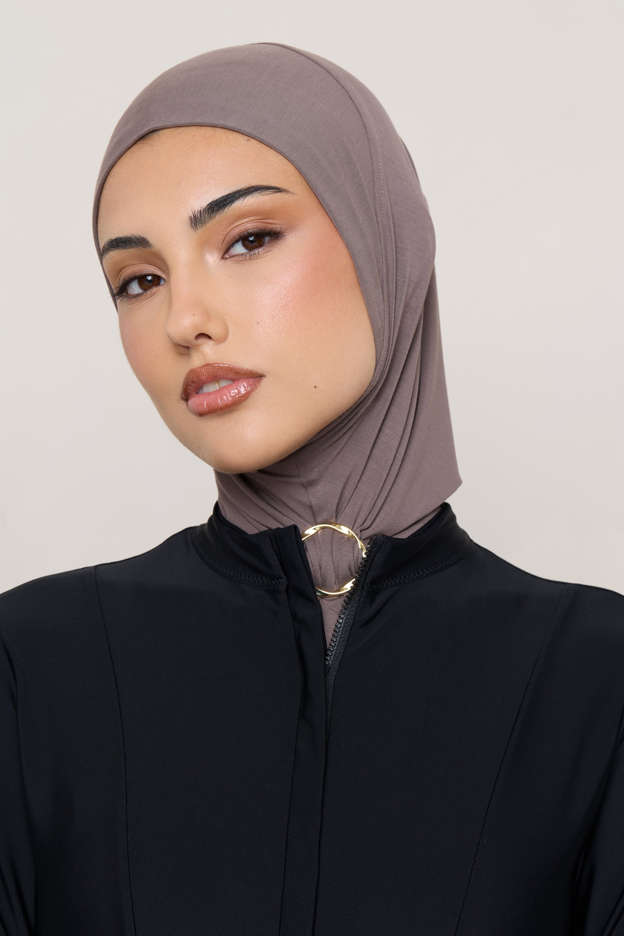 Amira Hijab Instantané en Jersey de Bambou - Taupe Profond Hijabs Modeen