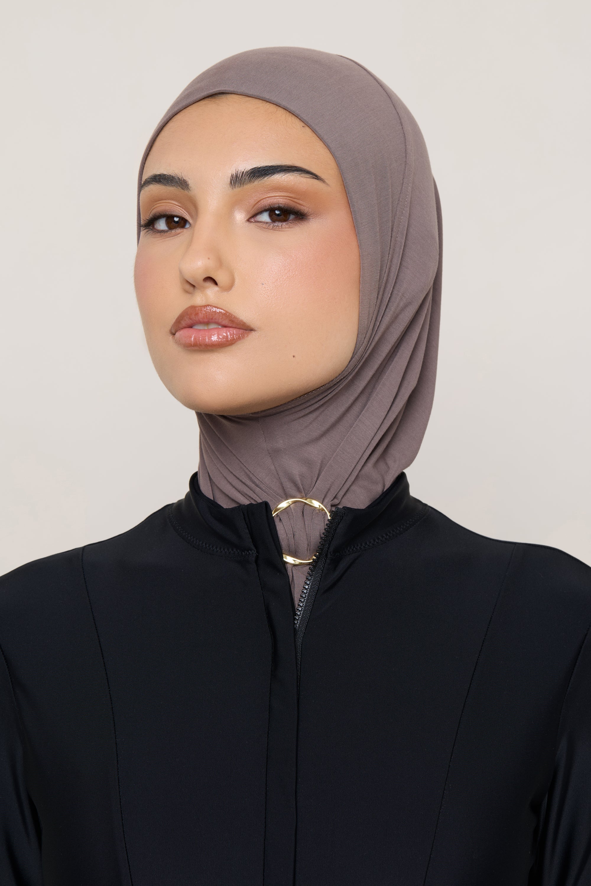 Amira Hijab Instantané en Jersey de Bambou - Taupe Profond Hijabs Modeen