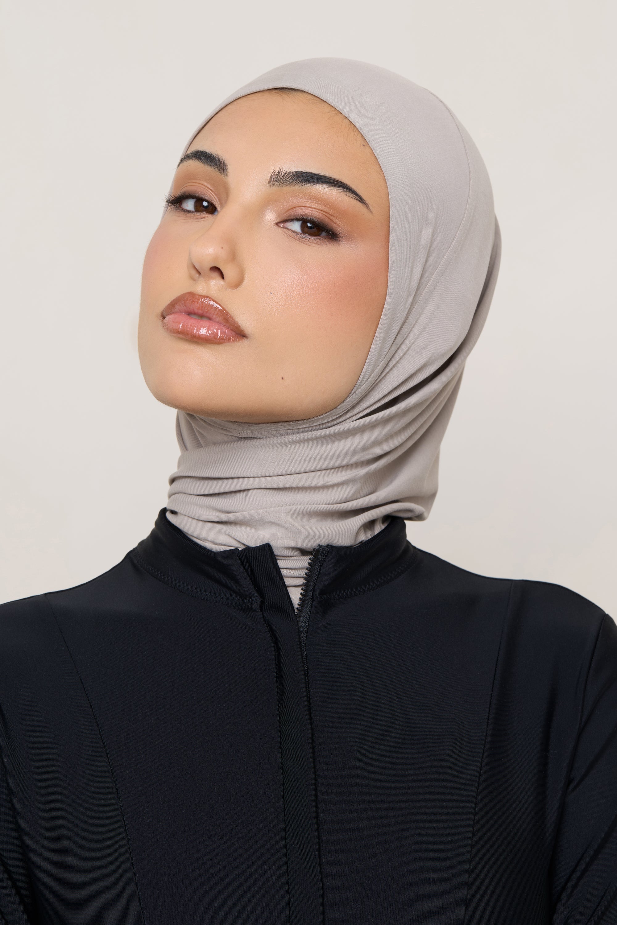 Amira Hijab Instantané en Jersey de Bambou - Vison Hijabs Modeen