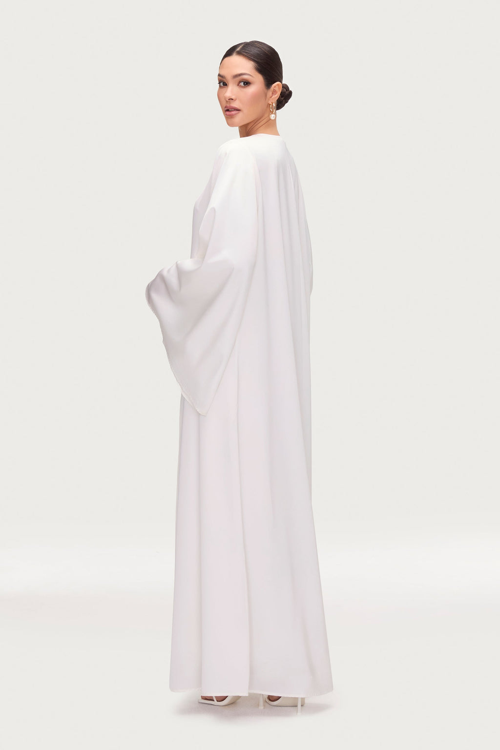 Arwa Abaya Ouverte à Manches Évasées - Blanc Abayas Modeen