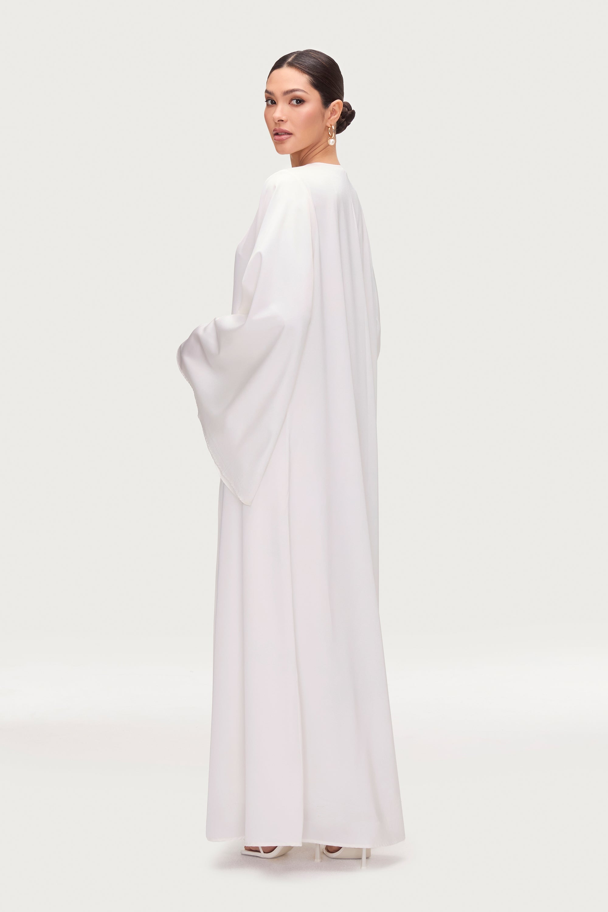 Arwa Abaya Ouverte à Manches Évasées - Blanc Abayas Modeen