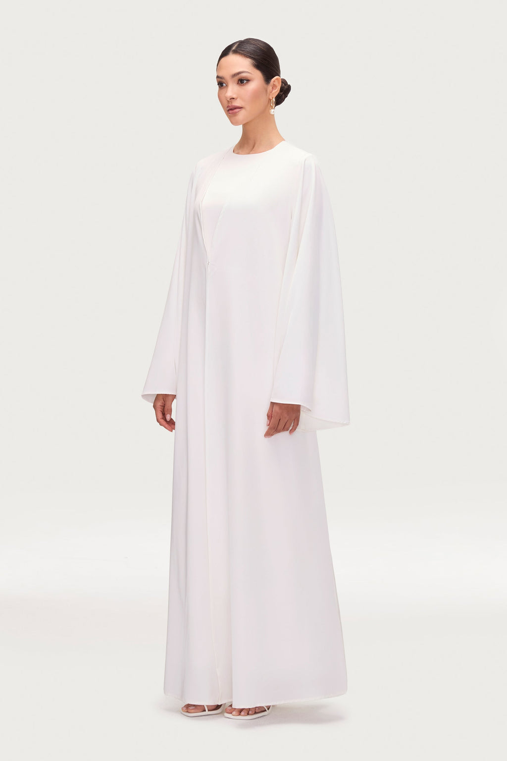 Arwa Abaya Ouverte à Manches Évasées - Blanc Abayas Modeen