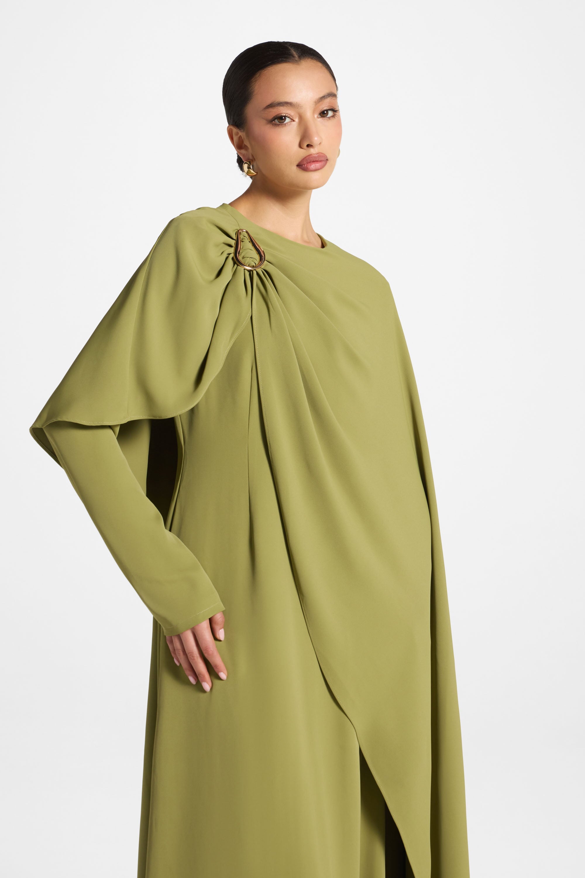 Robe Longue Asymétrique à Cape - Fougère Abayas Modeen