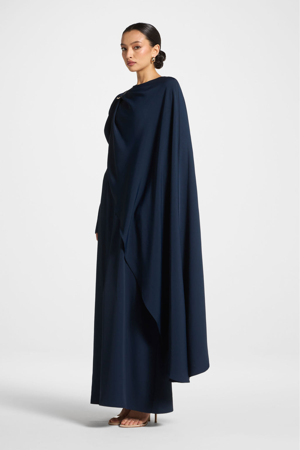 Robe Longue Asymétrique à Cape - Minuit Abayas Modeen