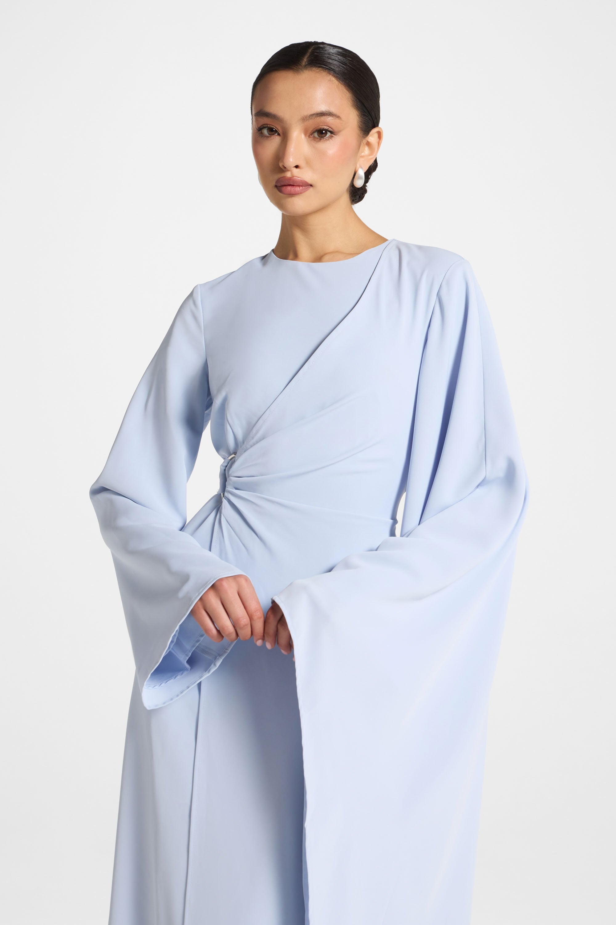 Robe Longue à Manches Asymétriques - Givre Abayas Modeen