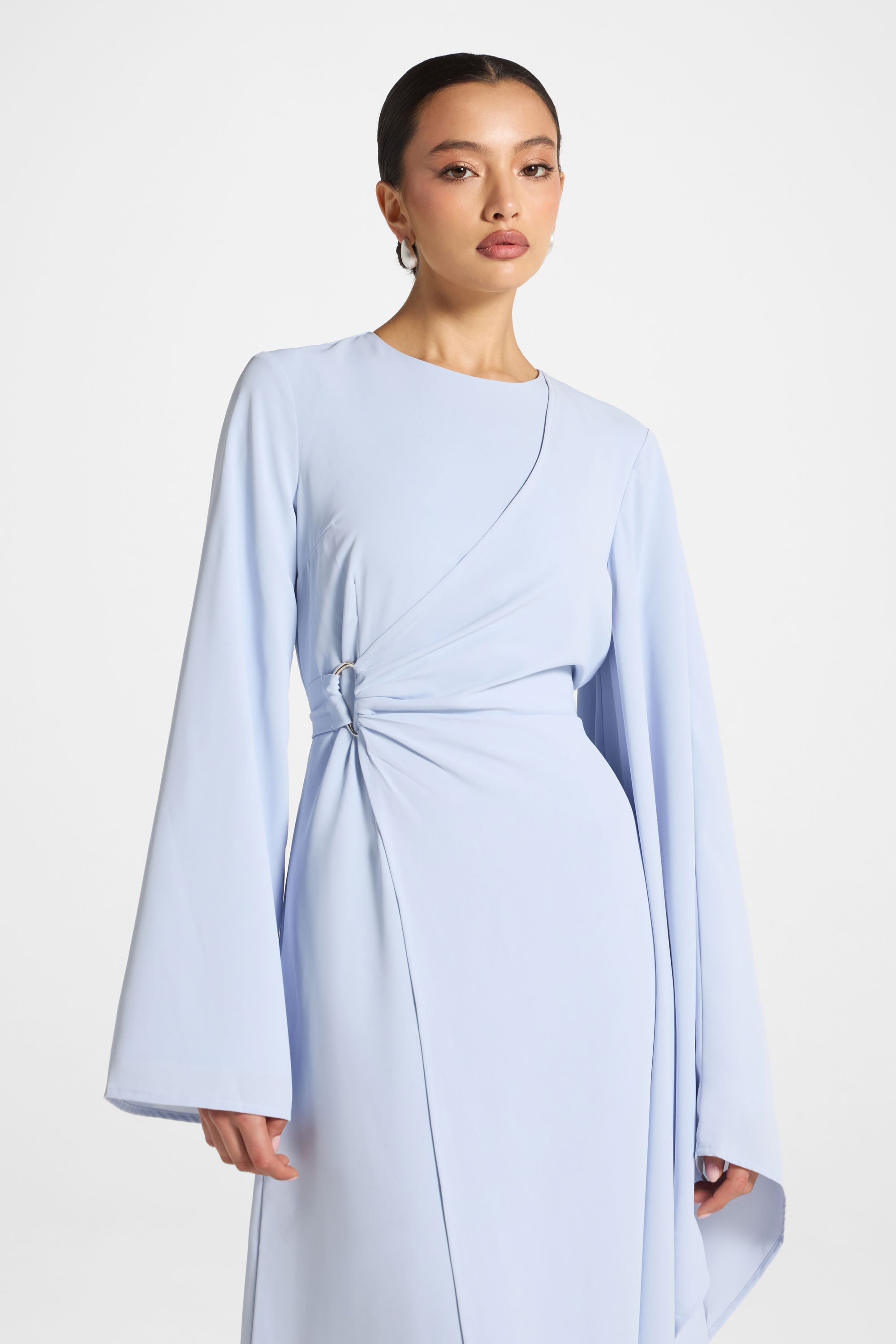 Robe Longue à Manches Asymétriques - Givre Abayas Modeen