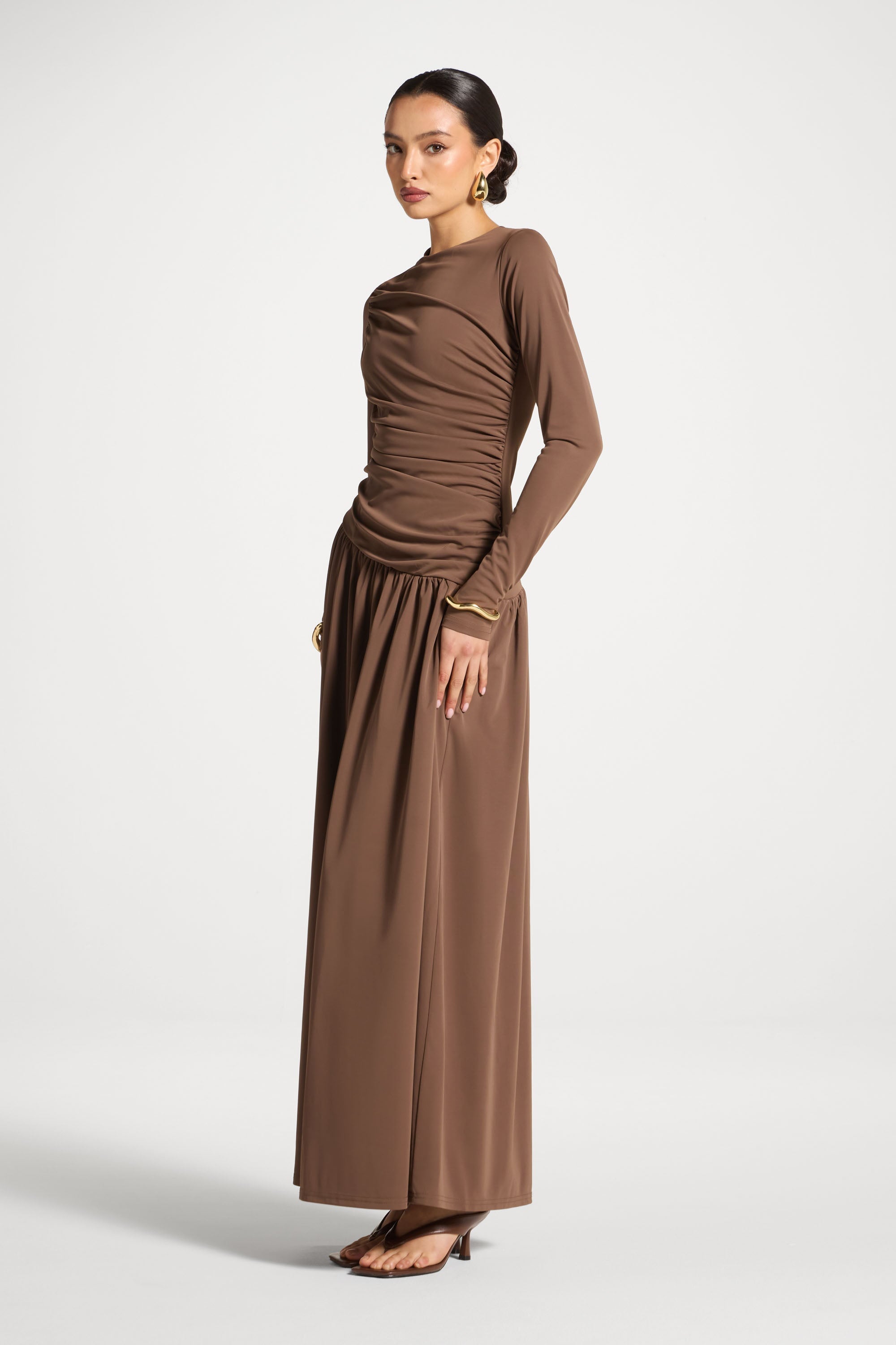 Robe Longue Froncée à Taille Asymétrique - Café Abayas Modeen
