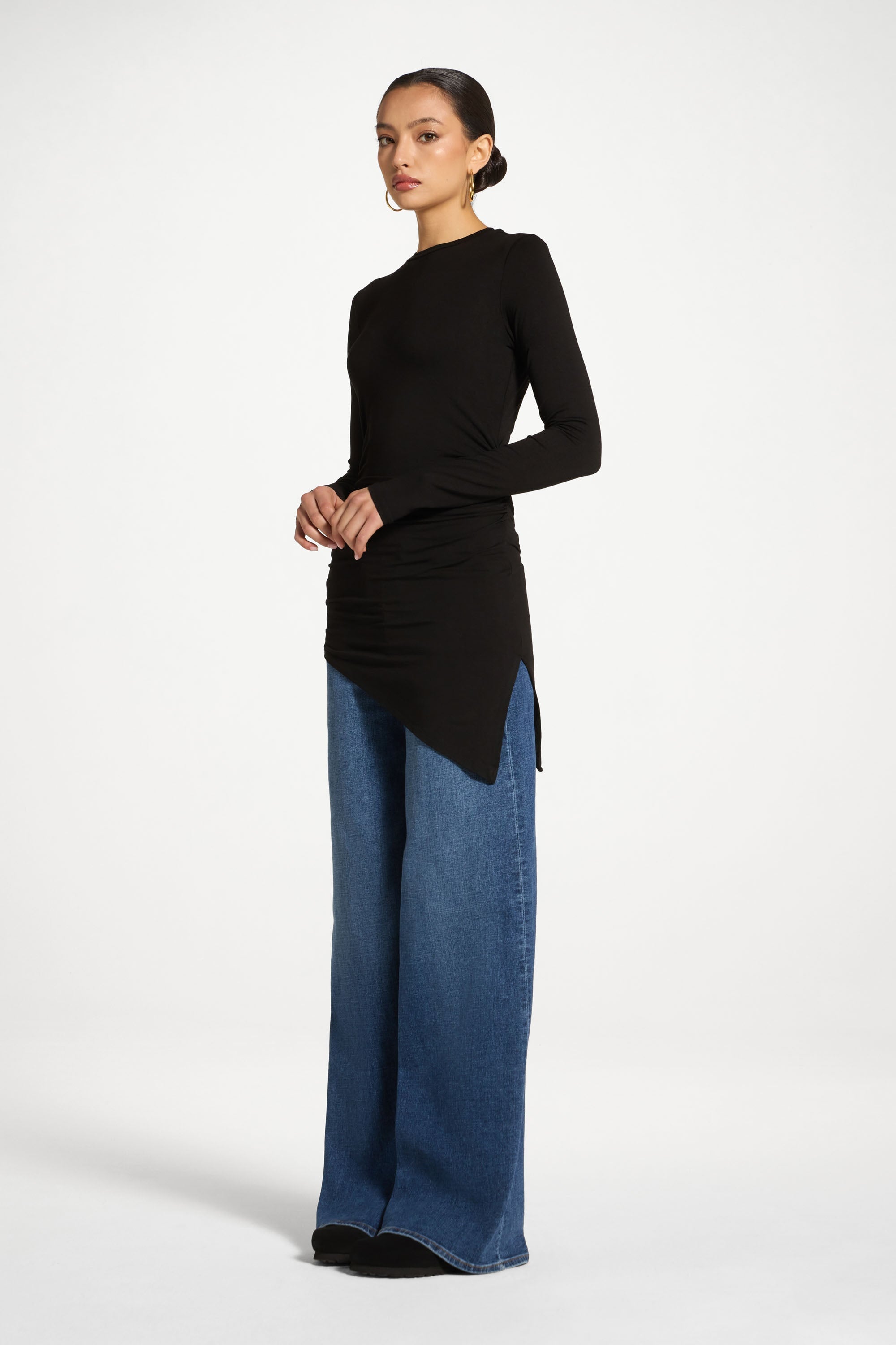 Haut Froncé Asymétrique en Bambou - Noir Abayas Modeen