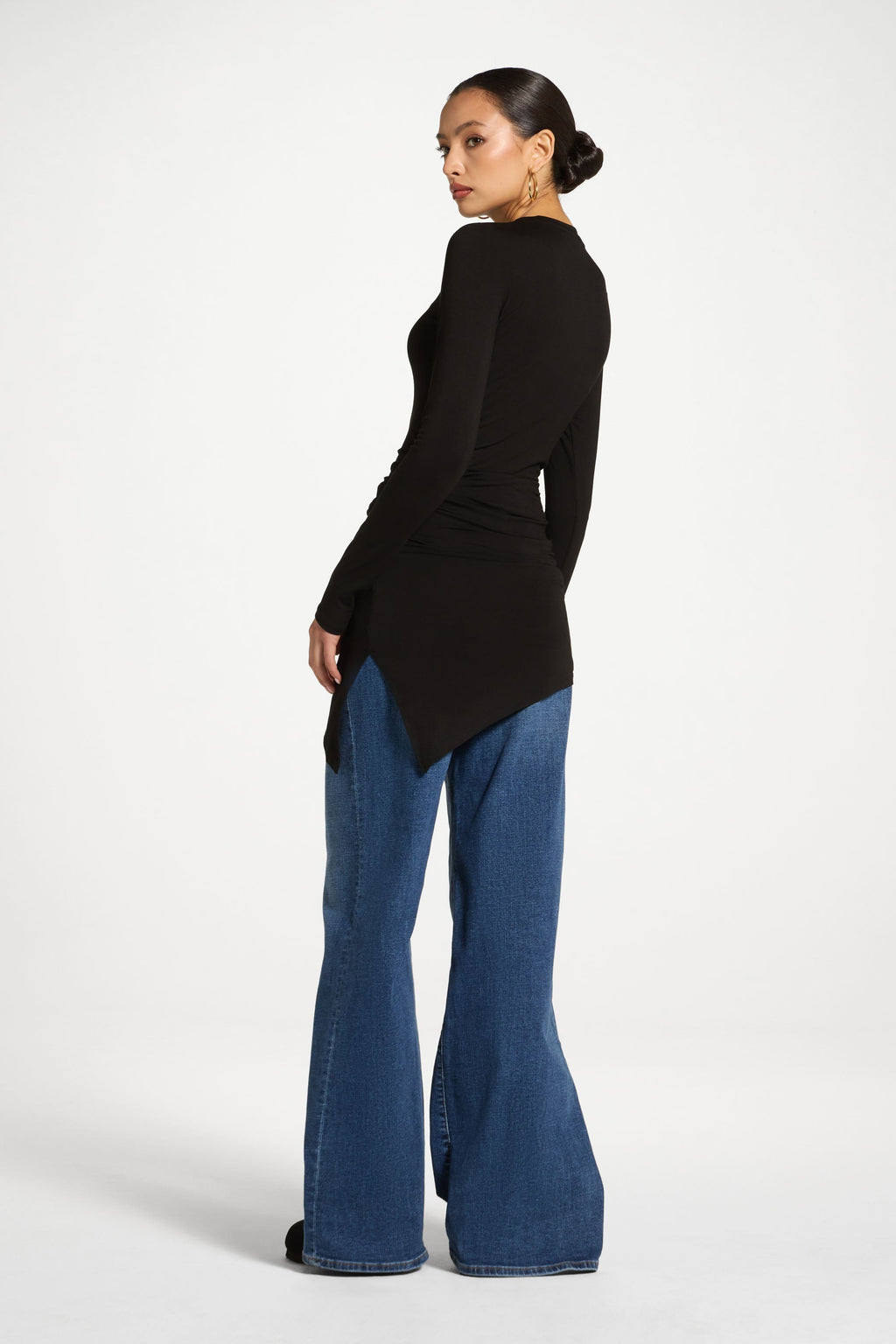 Haut Froncé Asymétrique en Bambou - Noir Abayas Modeen