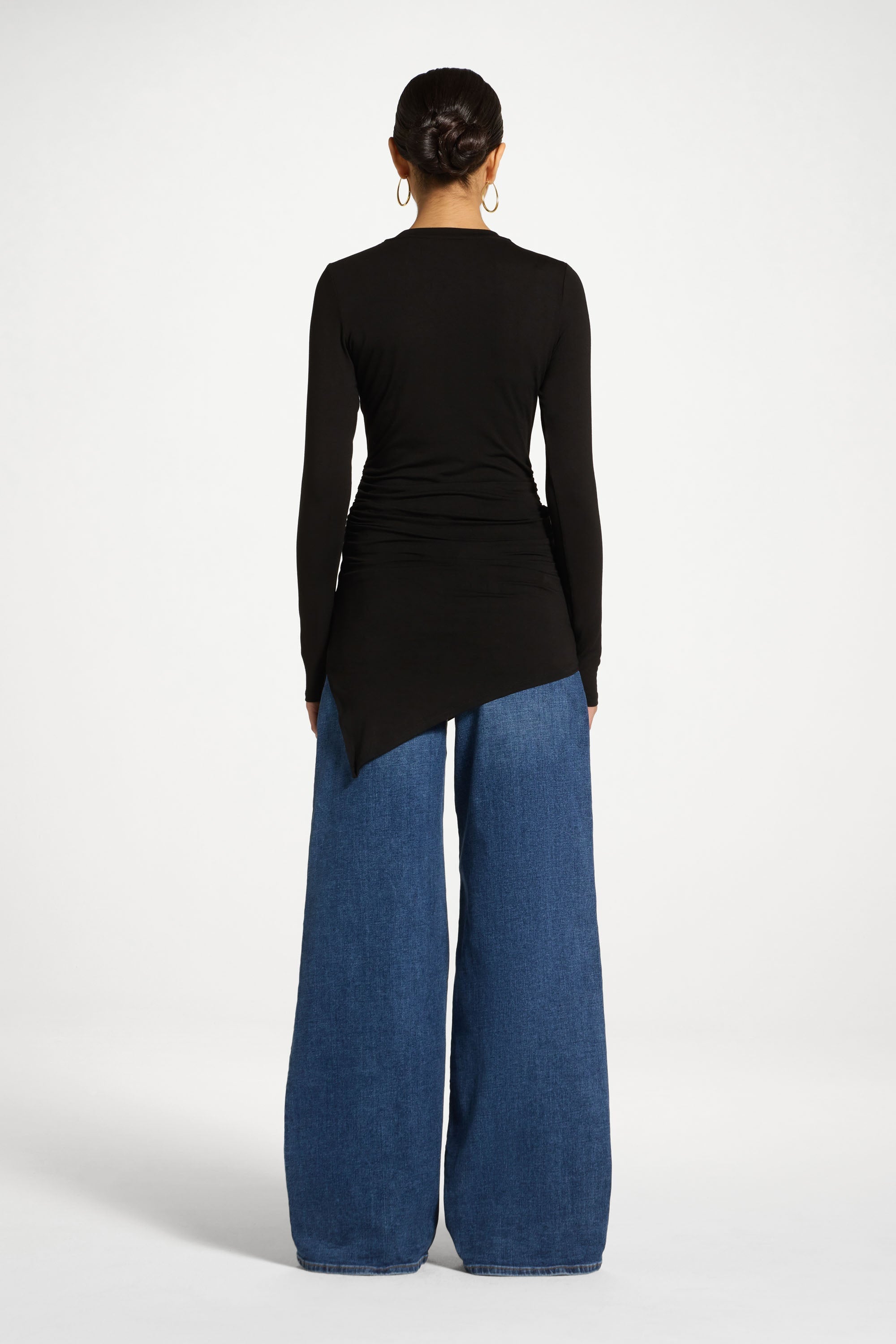 Haut Froncé Asymétrique en Bambou - Noir Abayas Modeen