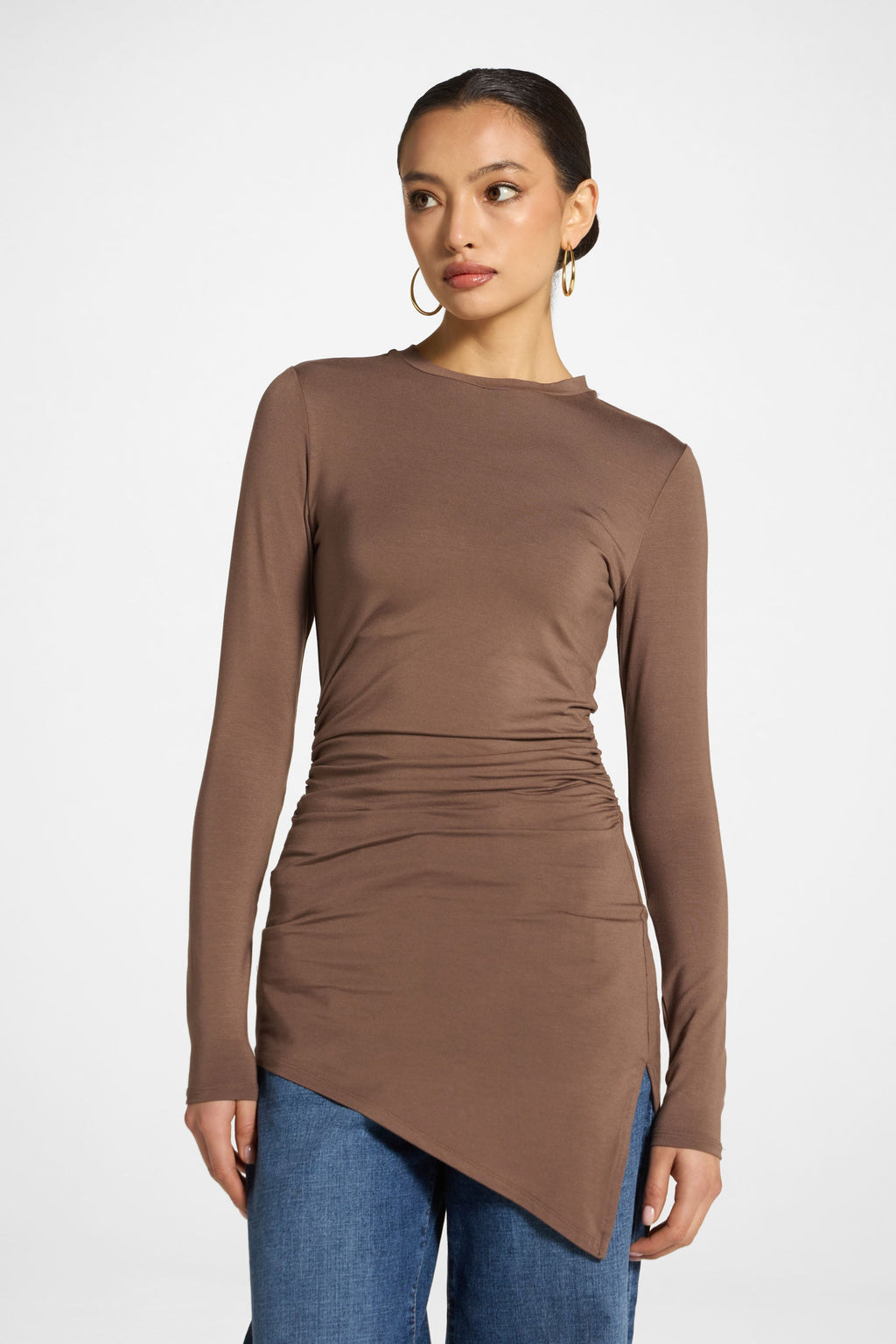 Haut Froncé Asymétrique en Bambou - Chocolat Abayas Modeen
