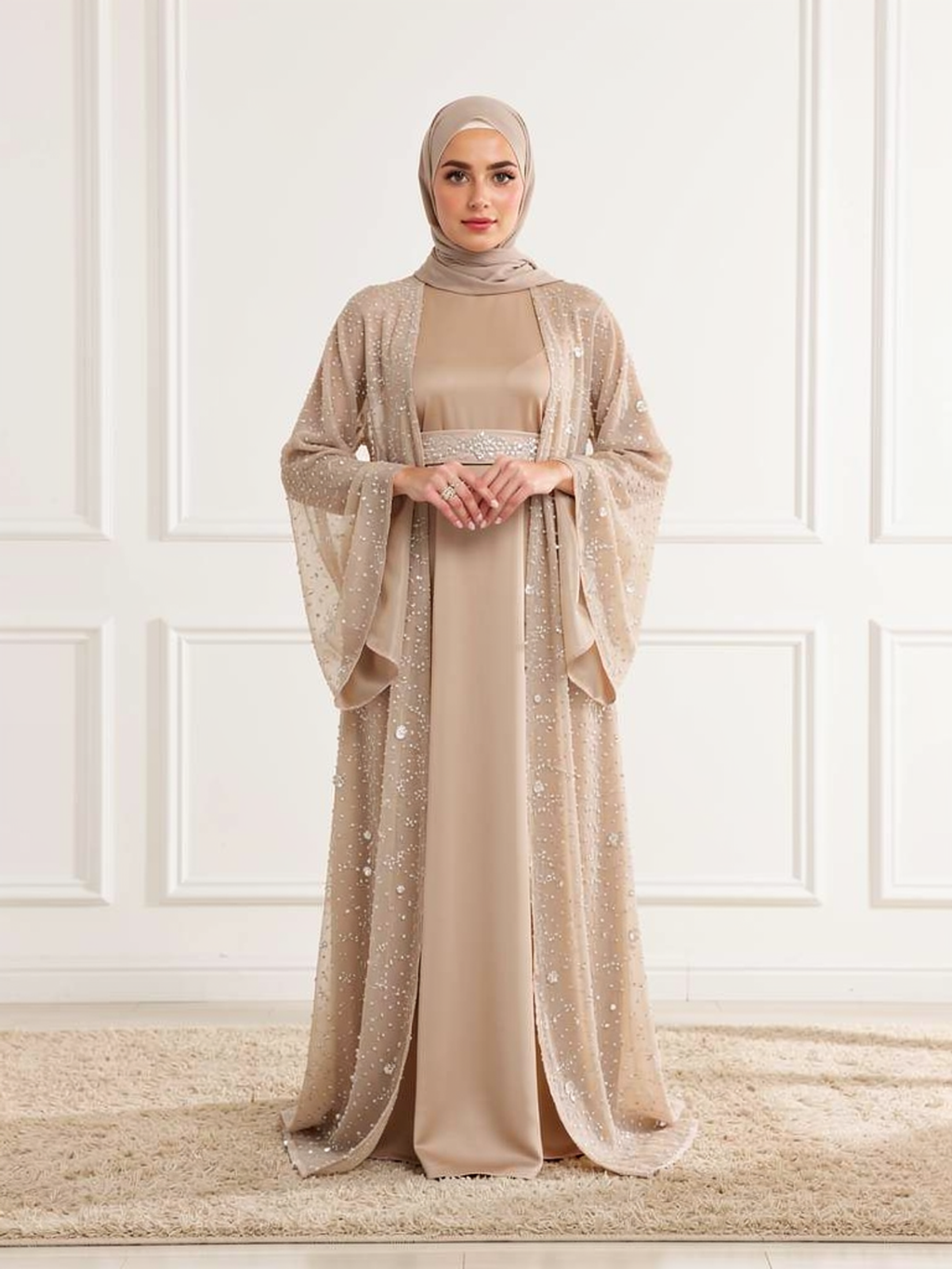 Abaya Perlée Lina Beige — vue de face