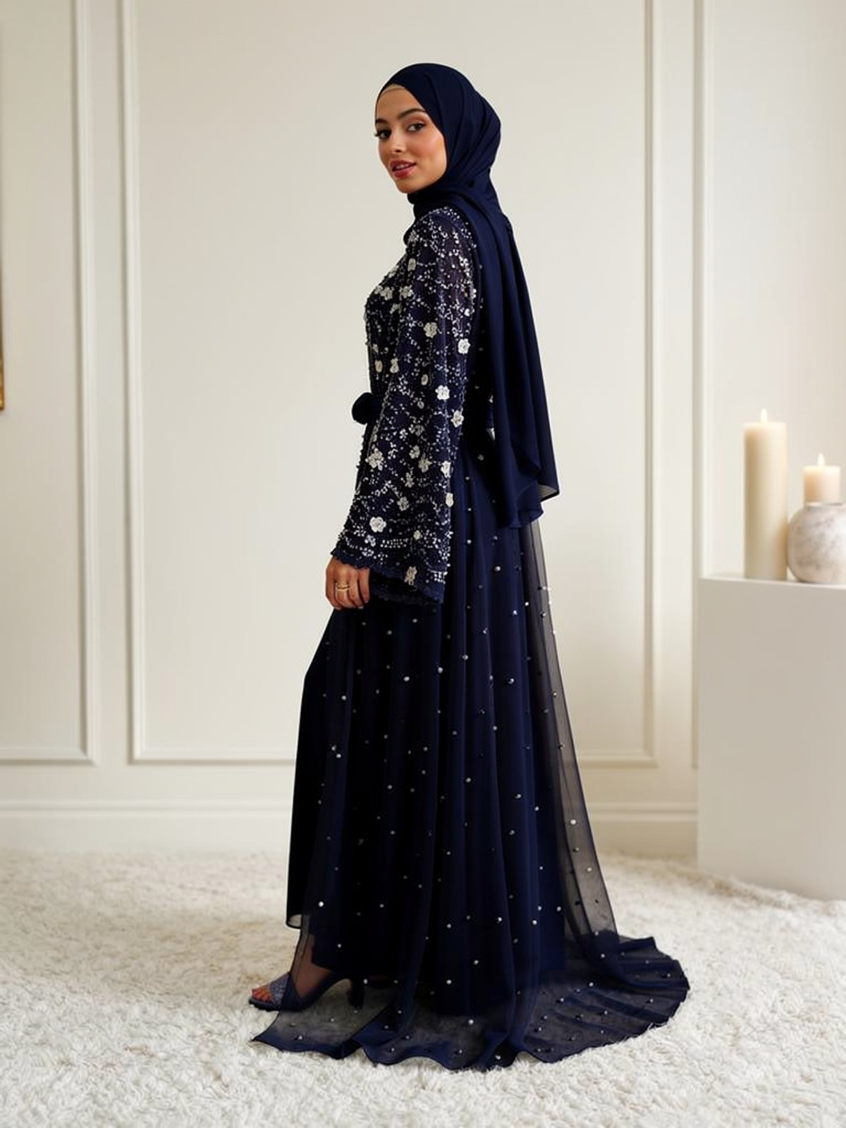 Abaya Perlée Lina Bleu Nuit — vue trois-quarts