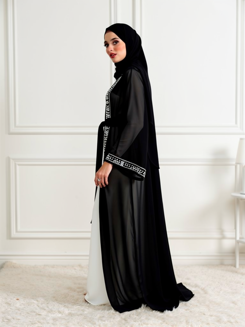 Abaya Mousseline Yasmine Noir — vue trois-quarts